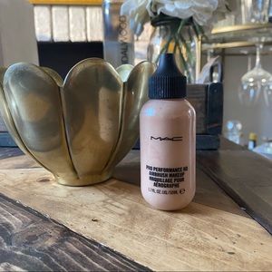 MAC Pro Performance HD Airbrush Makeup